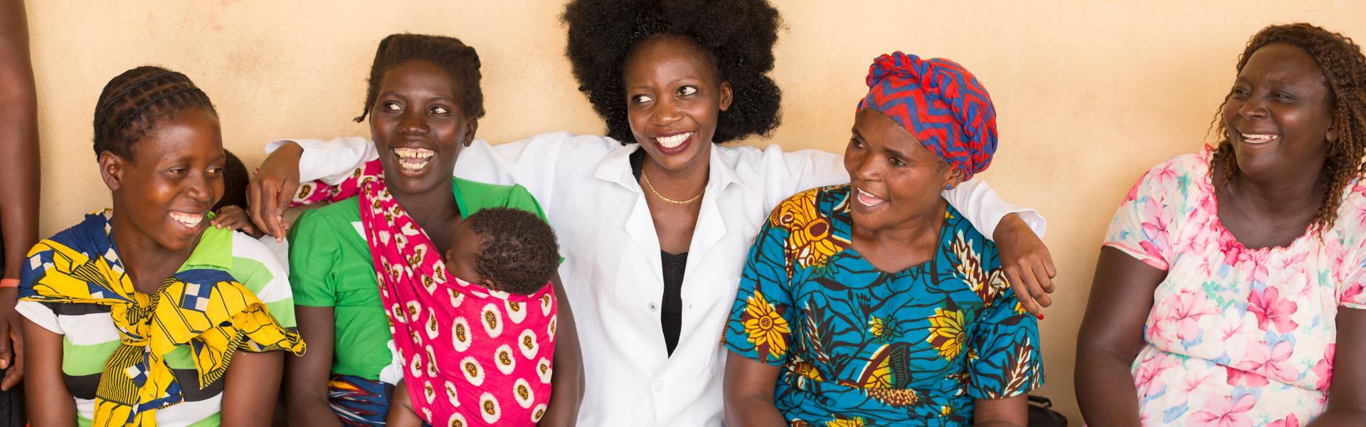 Frauen in einem Gesundheitszentrum in Sambia