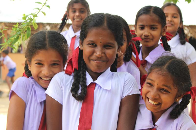 Eine Gruppe von Schülerinnen aus Sri Lanka 