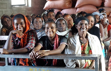 Äthiopien Ressourcenschutz: Frauengruppe bei einem Kurs