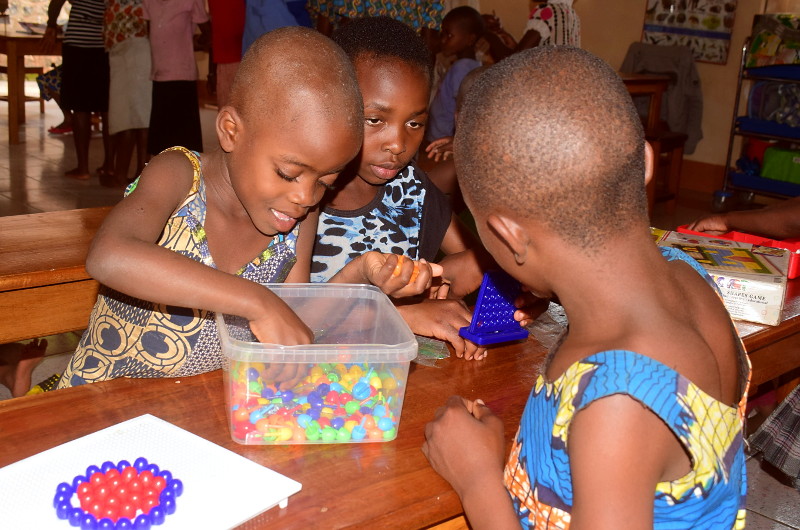 Die "Hexenkinder" von Bukavu: Kinder beim Spielen